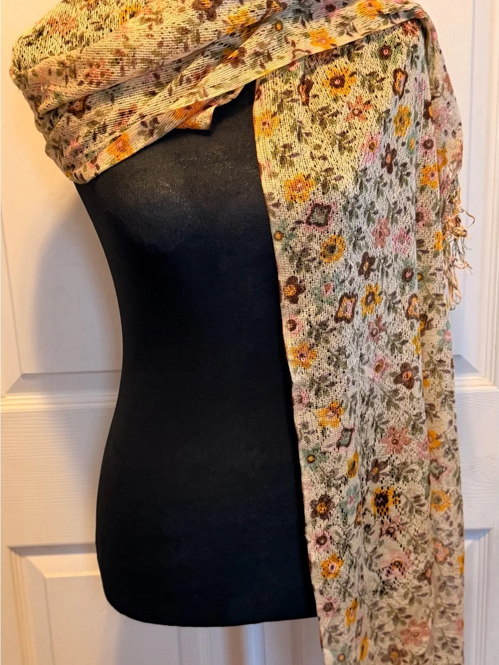 N/A lightweight scarf